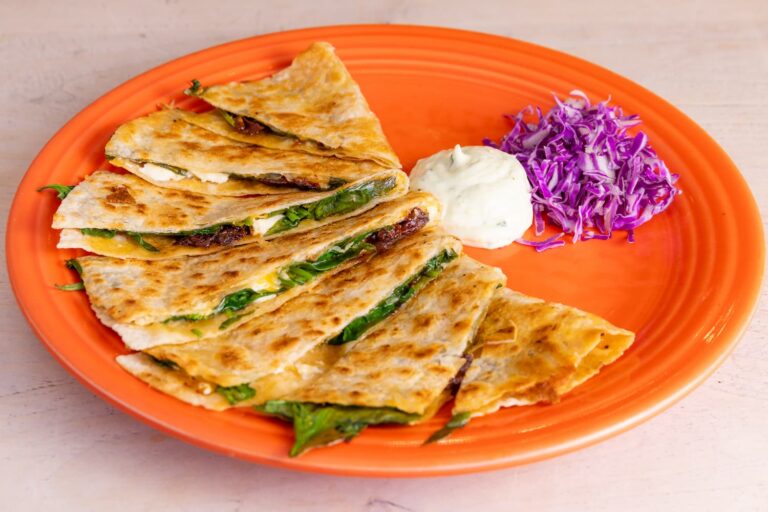 Garlic spinach quesadilla (1)