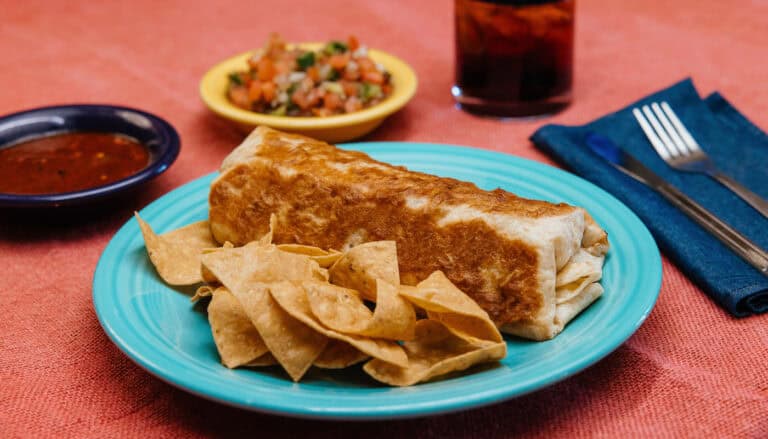Dos Coyotes Smokin Chicken Burrito
